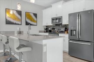 5 Bedroom 4 Bathroom Storey Lake 4823 Ds - 4