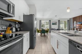 5 Bedroom 4 Bathroom Storey Lake 4823 Ds - 1