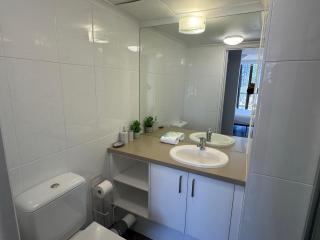 Aristocrat Apartments - 3