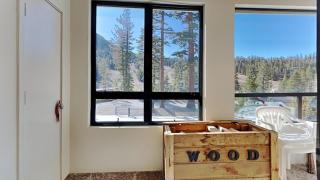 Amazing 2 Bedroom Condo with Awesome View! - 7