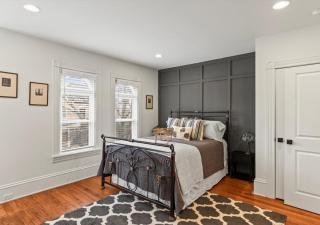 Downtown Lancaster 3BR Free Parking and Private Sauna - 5