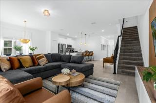 5 Bedrooms 4 Bathrooms Storey Lake 2469Rt - 8