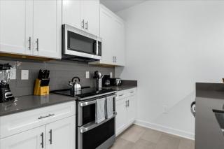 5 Bedrooms 4 Bathrooms Storey Lake 2469Rt - 2