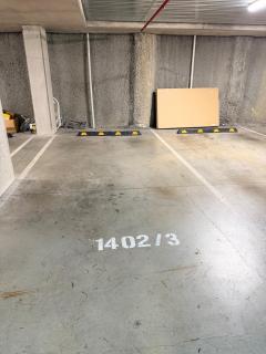 Belconnen Sky Luxe Apartment Free Parking - 9