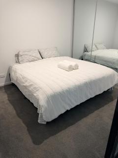 Belconnen Sky Luxe Apartment Free Parking - 4