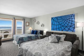 Top Floor Ocean View Suite - Sleeps Six - Pool & Hot Tub Access - 4