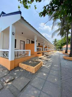 The Waterfront Beach Resort - 1