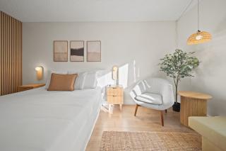 Cozy Creek Den - Studio w Hot Tub and Pool - 6