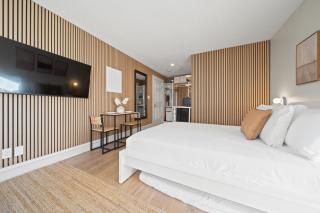 Cozy Creek Den - Studio w Hot Tub and Pool - 8