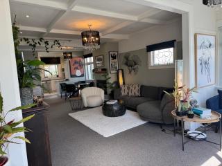 Unique Beachside Home in Eastbourne - 6