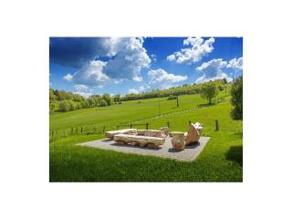 Q-Stall, Apartment 02 - 8