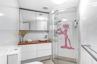 Pips Pink Panther Pad Beachfront - 3