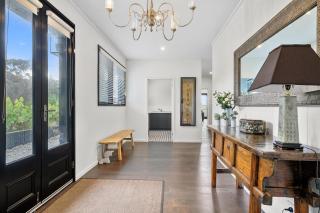 Hamptons on the Bay - 8