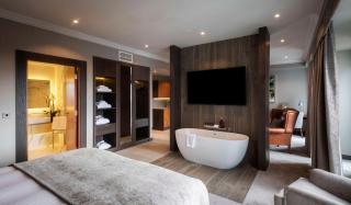 DoubleTree by Hilton Belfast City Ten Square - 5