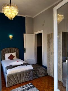 Garden City Hotel In Downtown - 3