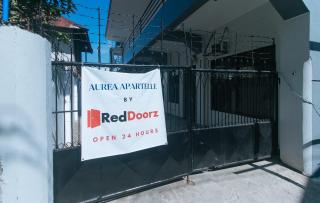 RedDoorz at Aurea Apartelle - 7