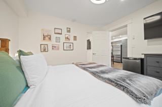 Whistler Lakeside Hideaway - 2