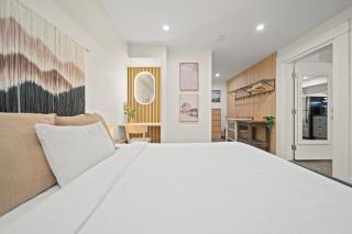 Whistler Lakeside Hideaway - 9