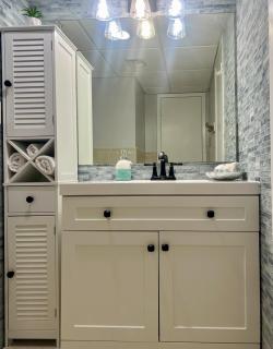 Amazing Bay View, Boat docks, and easy walk to the Beach - 8