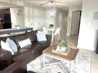 Amazing Bay View, Boat docks, and easy walk to the Beach - 5