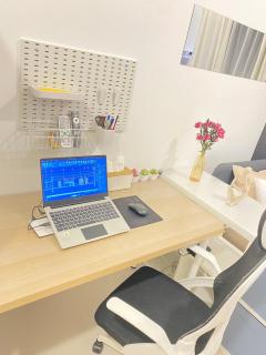 The Courtyard Contemporary Studio at Taguig WiFi - Manila - 6