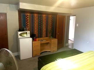 King Suite Between City and Slopes - 6