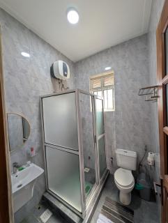 V's lake view Penthouse - 3