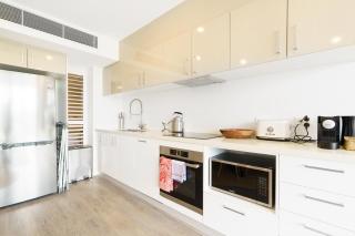 Sunny Retreat with Balcony in Canberra CBD - Hosted by Canstay - 5