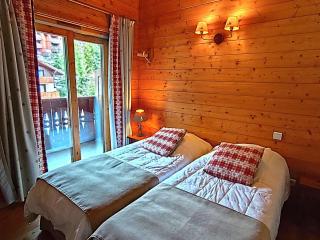 Méribel : Appartement spacieux pour 10 pers, 5 pièces avec piscine et parking - FR-1-411-1006 - 1