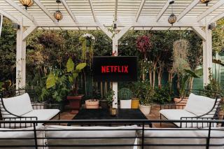 Luxe Victorian Retreat • Walk to Downtown - 8