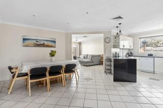 Sandy Serenity - Pet Friendly Beach House - 3