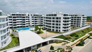 Pool , Private Beach Modern and Serene Apartment - 6