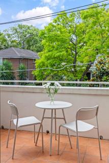 Peaceful 2 Level Home Between Coogee and Randwick - 1