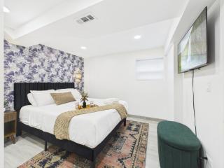 Addison Art Deco Flat - 4