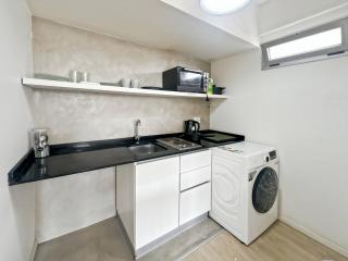 Comfortable Studio with Balcony and Excellent Location - 4