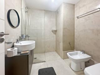 Comfortable Studio with Balcony and Excellent Location - 2