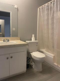 3 beds Apart in Beverly Hills - 2