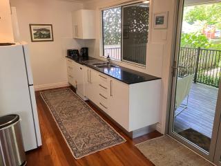 Family and pet friendly home in Brisbane - 4
