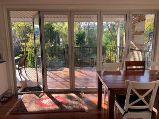 Family and pet friendly home in Brisbane - 9