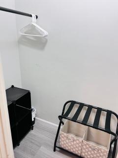 Pasadena Charming Vacation Home with Hot Jacuzzi - 7