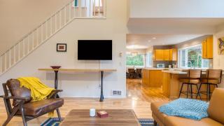 Forest Front Home w Fire Pit Mins to Beaches Wineries Trails Cedarview Retreat by AvantStay - 4