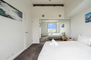 Crows Nest Balcony Stay with BBQ - 1