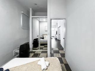 Centric First Floor Apt with Parking in San Juan - San Juan - 7