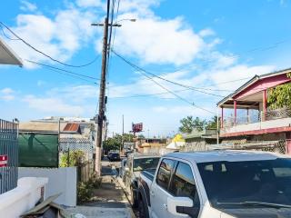 Centric First Floor Apt with Parking in San Juan - San Juan - 5