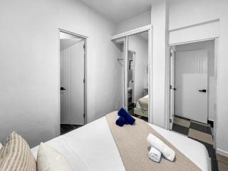 Centric First Floor Apt with Parking in San Juan - San Juan - 2