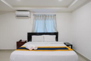 Hotel Blue Dawn - Near DLF Cyber City, Gachibowli - 8