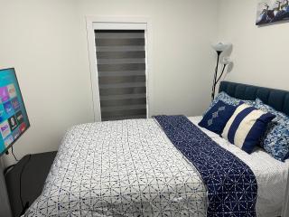 Private room with full washroom - 4