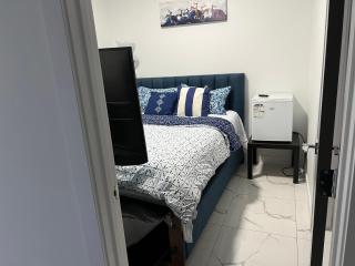 Private room with full washroom - 1