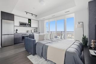 Contemporary 2BR Stay with Private Patio - 4