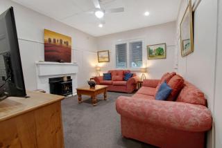 Darcy's Cottage - Cosy & Practical Family Stay - 3